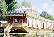 Hotels in Srinagar